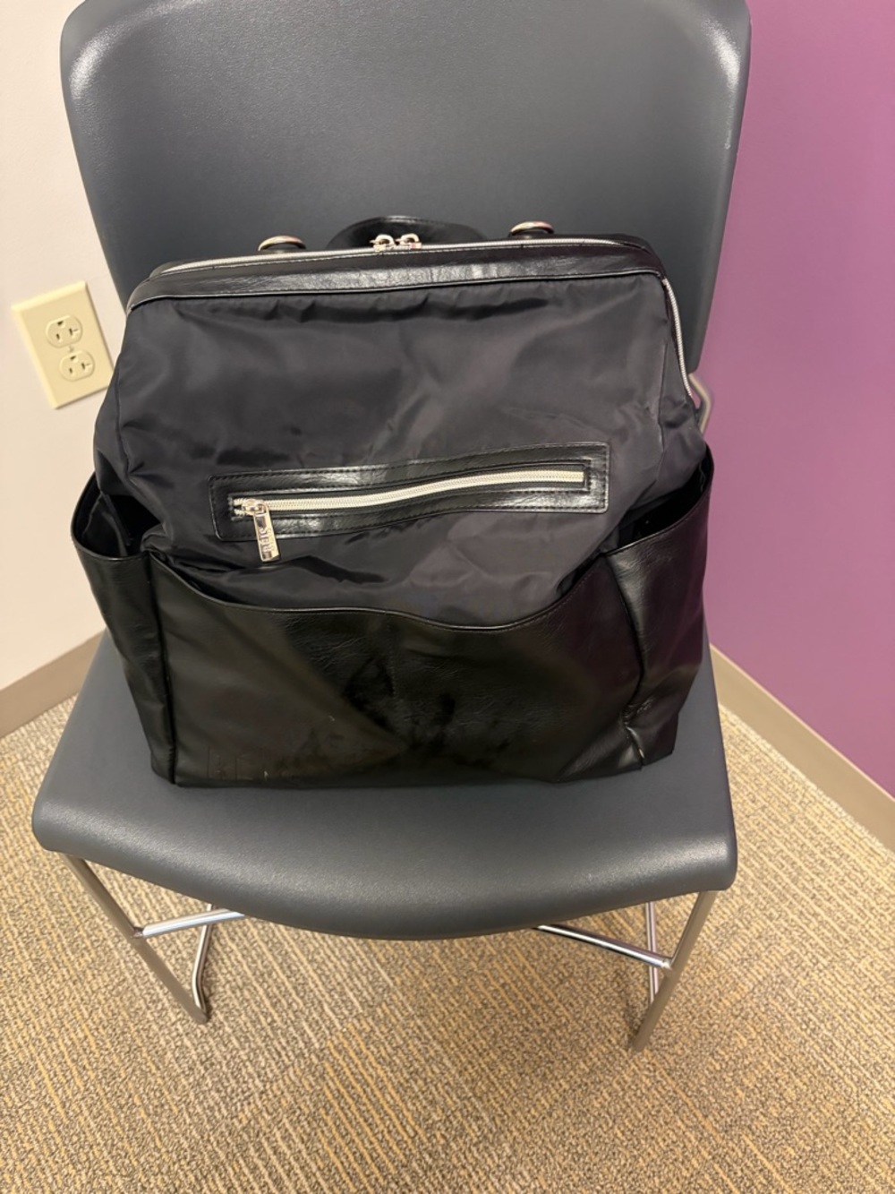 Womens Black Nylon and Leather Backpack - Classic Everyday Carry BÉIS